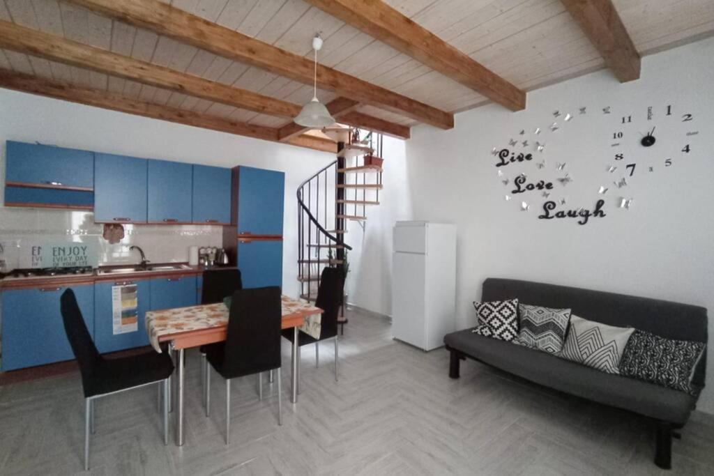 B&B la piccola maison Ploaghe Extérieur photo