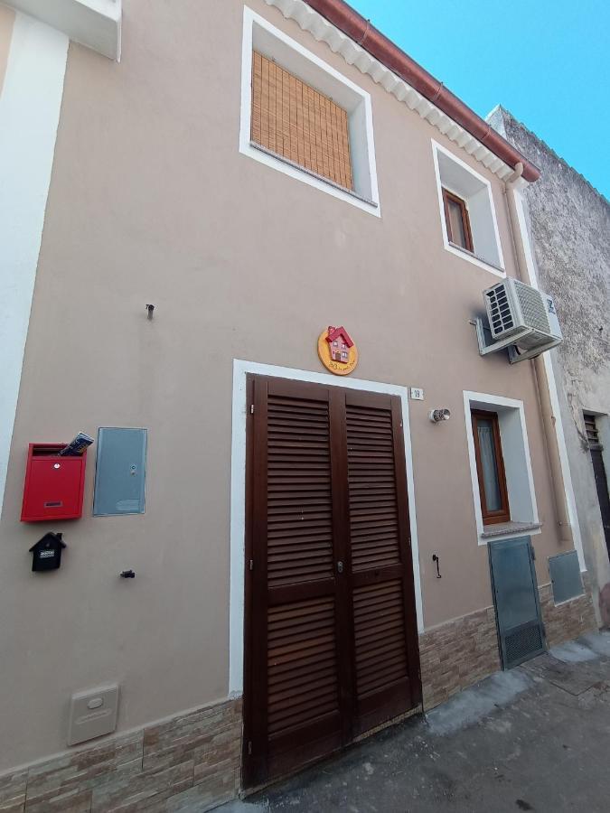 B&B la piccola maison Ploaghe Extérieur photo